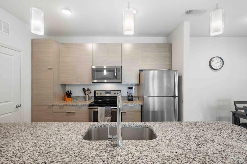 Lavish 2Br Apartment In 탬파 외부 사진
