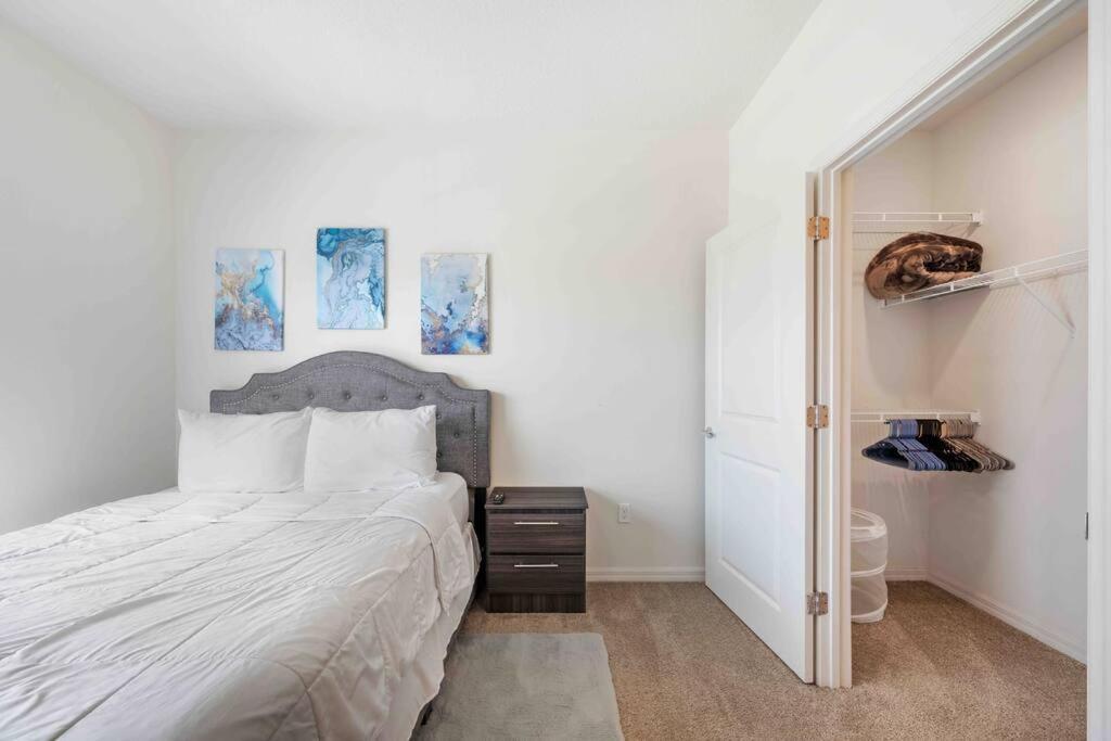 Lavish 2Br Apartment In 탬파 외부 사진